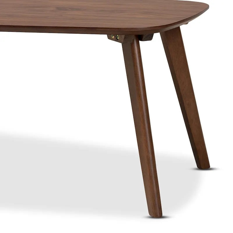 Table basse style moderniste du milieu du siècle en noyer – Bois d'hévéa massif avec pieds inclinés