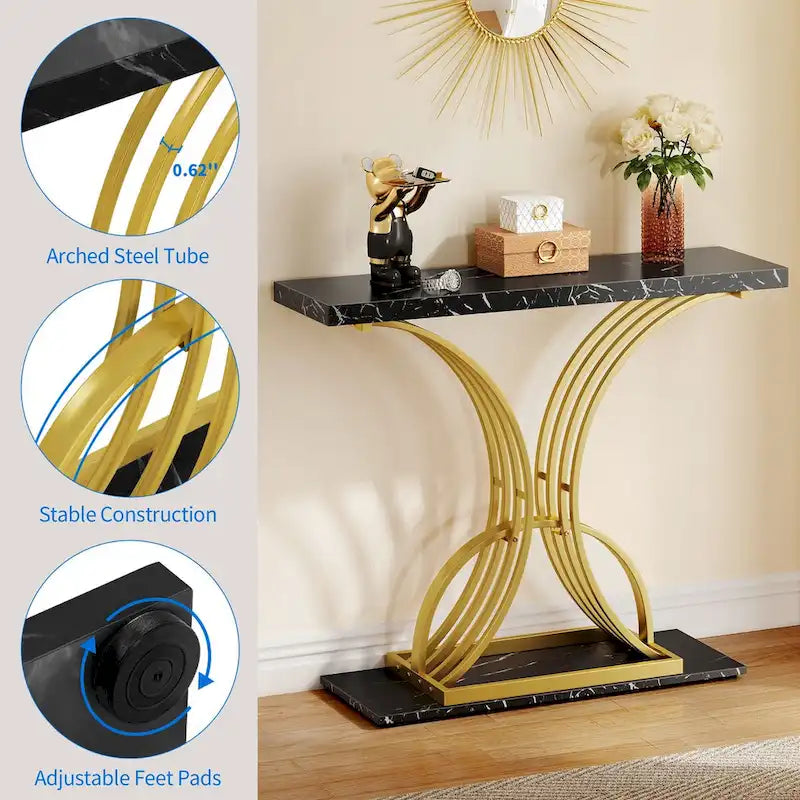 Console moderne effet marbre avec piètement en métal doré pour entrée et salon