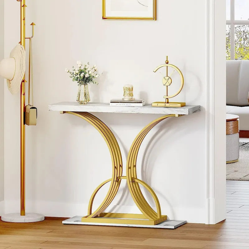 Console moderne effet marbre avec piètement en métal doré pour entrée et salon