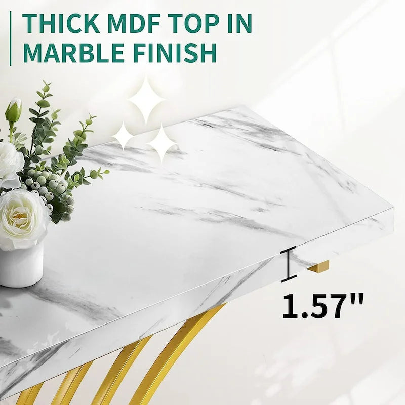 Console moderne effet marbre avec piètement en métal doré pour entrée et salon